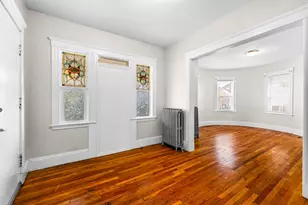 27 Brinsley St, Boston, MA 02121 - Photo 3