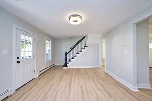 220 Aquidneck St, New Bedford, MA 02744 - Photo 9