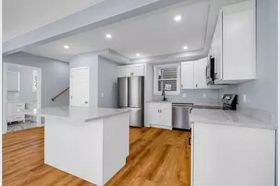 40 Grove St, Lynn, MA 01905 - Photo 5