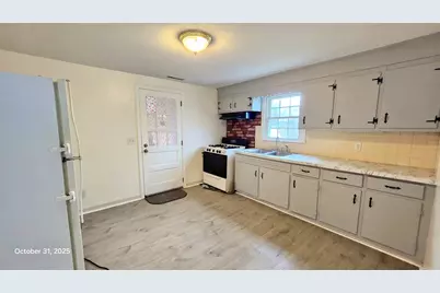 138 W Forest St, Lowell, MA 01851 - Photo 21