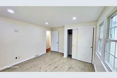 138 W Forest St, Lowell, MA 01851 - Photo 11