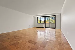 2 Hawthorne Pl, Boston, MA 02114 - Photo 9