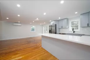 820 Center St, Pembroke, MA 02359 - Photo 7