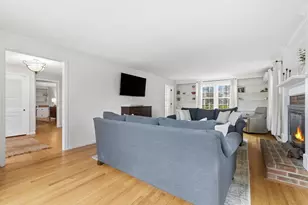 27 Eastwood Dr, Wilbraham, MA 01095 - Photo 9