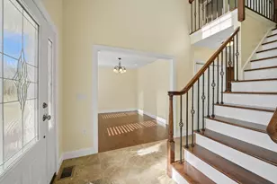 559 E State St, Granby, MA 01033 - Photo 15