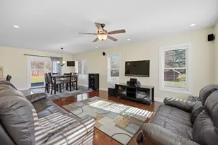 559 E State St, Granby, MA 01033 - Photo 11