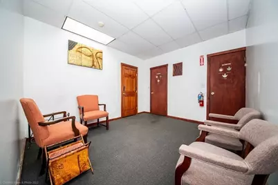 152 Belleville Ave, New Bedford, MA 02746 - Photo 17