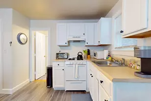 22 Hews St, Cambridge, MA 02139 - Photo 5