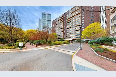 9 Hawthorne Place #11B, Boston, MA 02114 - Photo 9