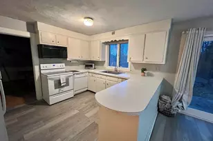 601 Newburyport Turnpike, Rowley, MA 01969 - Photo 5