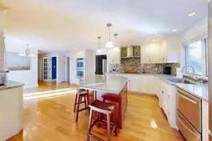 16 Overlook Rd, Stoughton, MA 02072 - Photo 9