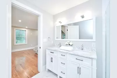 24 Selkirk #24-4, Boston, MA 02135 - Photo 17