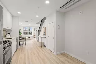 602 Canterbury, Boston, MA 02131 - Photo 9