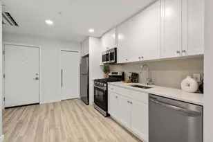 602 Canterbury, Boston, MA 02131 - Photo 11