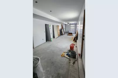 47 Laurel St #47, Worcester, MA 01605 - Photo 3