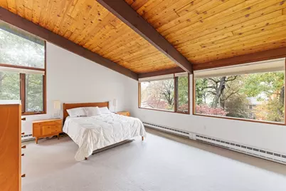 134 Rangeley Rd, Brookline, MA 02467 - Photo 9