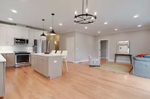 10 Pleasant St, Templeton, MA 01468 - Photo 9