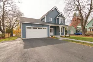 10 Pleasant St, Templeton, MA 01468 - Photo 35