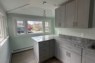 52 Pleasant St, Woburn, MA 01801 - Photo 3