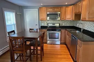 52 Pleasant St, Woburn, MA 01801 - Photo 11