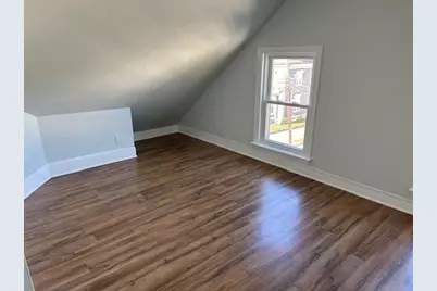 52 Pleasant St, Woburn, MA 01801 - Photo 17