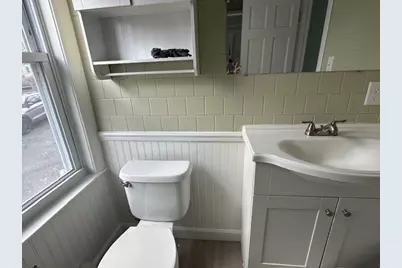 52 Pleasant St, Woburn, MA 01801 - Photo 9