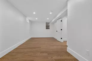 31 Houghton St, Somerville, MA 02143 - Photo 17