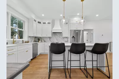 31 Houghton St #A, Somerville, MA 02143 - Photo 3