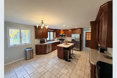 361 S Main St, Bellingham, MA 02019 - Photo 9