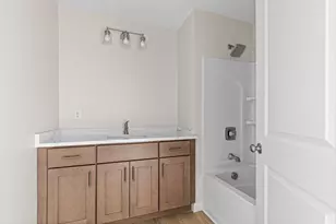 393 Court St, Plymouth, MA 02360 - Photo 21