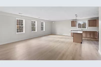 393 Court St #7, Plymouth, MA 02360 - Photo 9