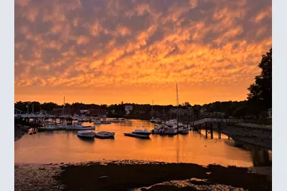 8 Morse Ct #b, Manchester by the Sea, MA 01944 - Photo 15