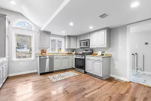 18 Colby St, Rockland, MA 02370 - Photo 3