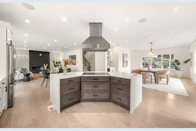 22 Mt. Zion Rd, Melrose, MA 02176 - Photo 9