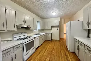 354 University Ave, Lowell, MA 01854 - Photo 3