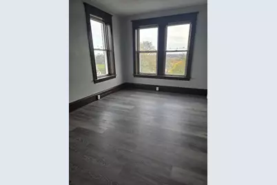 37 Clinton Ave #5-R, Holyoke, MA 01040 - Photo 5