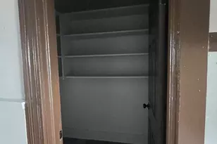 37 Clinton Ave, Holyoke, MA 01040 - Photo 9