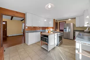 4 Pickett Ln, Greenfield, MA 01301 - Photo 9