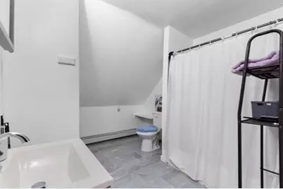 24 Adams St, Springfield, MA 01105 - Photo 9