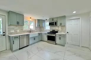 141 Washington St, Groveland, MA 01834 - Photo 3