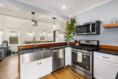 63 Cherry St, Plymouth, MA 02360 - Photo 5