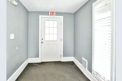 105 Pleasant St, Brockton, MA 02301 - Photo 17