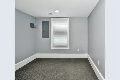 105 Pleasant St, Brockton, MA 02301 - Photo 9