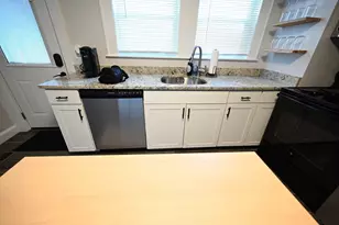 375 E Merrimack St, Lowell, MA 01852 - Photo 7