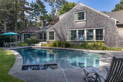 16 Vine St, Marion, MA 02738 - Photo 3