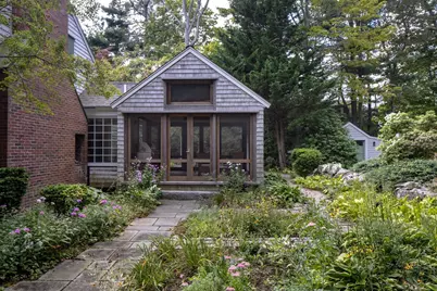 16 Vine St, Marion, MA 02738 - Photo 15