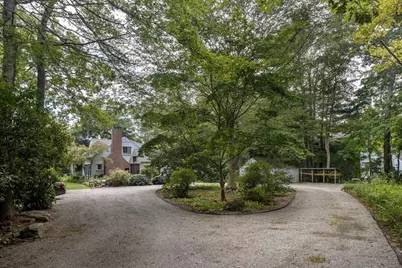 16 Vine St, Marion, MA 02738 - Photo 5