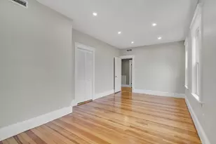 701 Hammond St, Brookline, MA 02467 - Photo 13