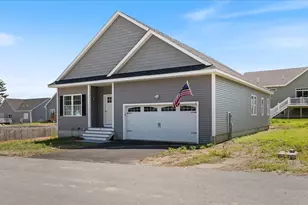 7 Venus Wy, Pelham, NH 03076 - Photo 3