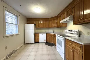 224 Park St, Stoneham, MA 02180 - Photo 3